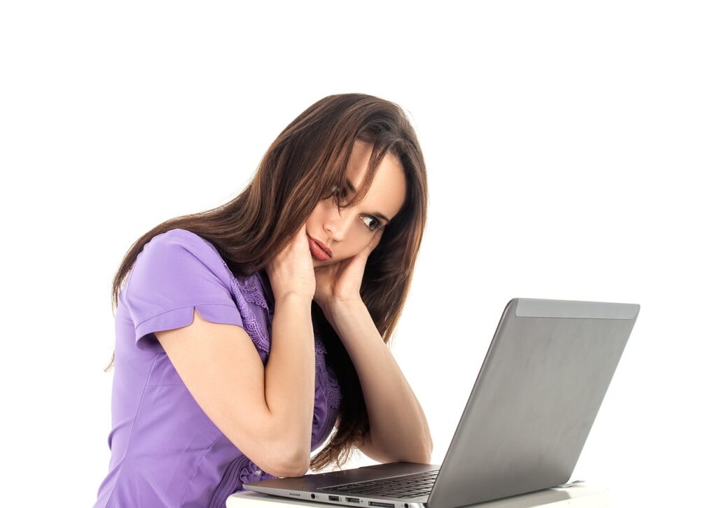 young woman, computer, work-1064658.jpg